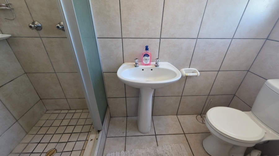 2 Bedroom Property for Sale in Hartenbos Central Western Cape